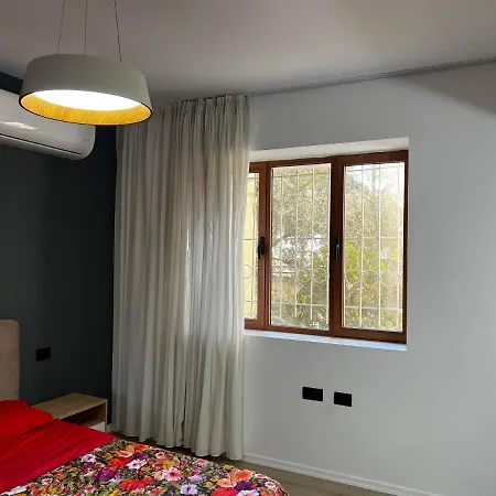 Amion In Center Of *