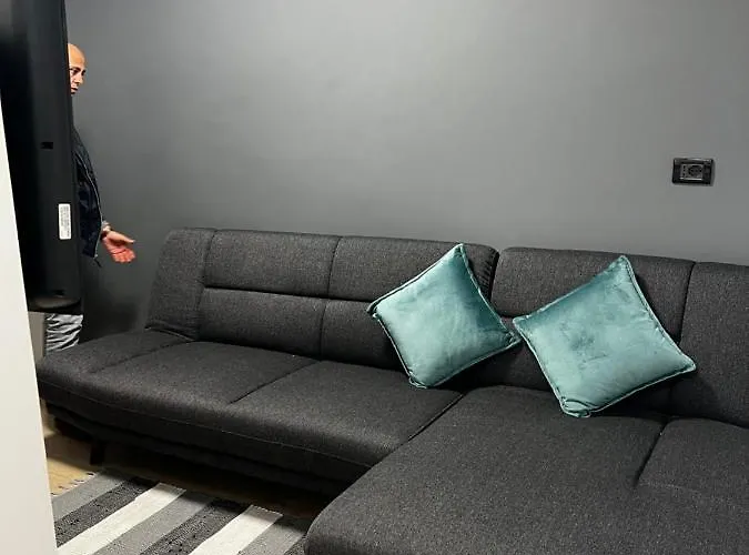 Amion In Center Of *