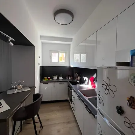 شقة Amion In Center Of