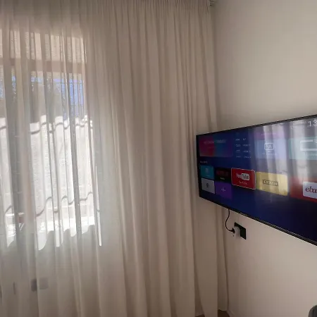 Amion In Center Of Lägenhet Tirana