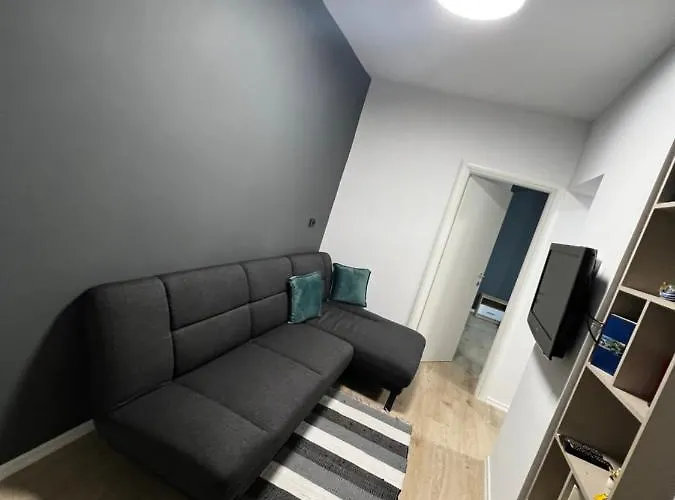 Amion In Center Of *